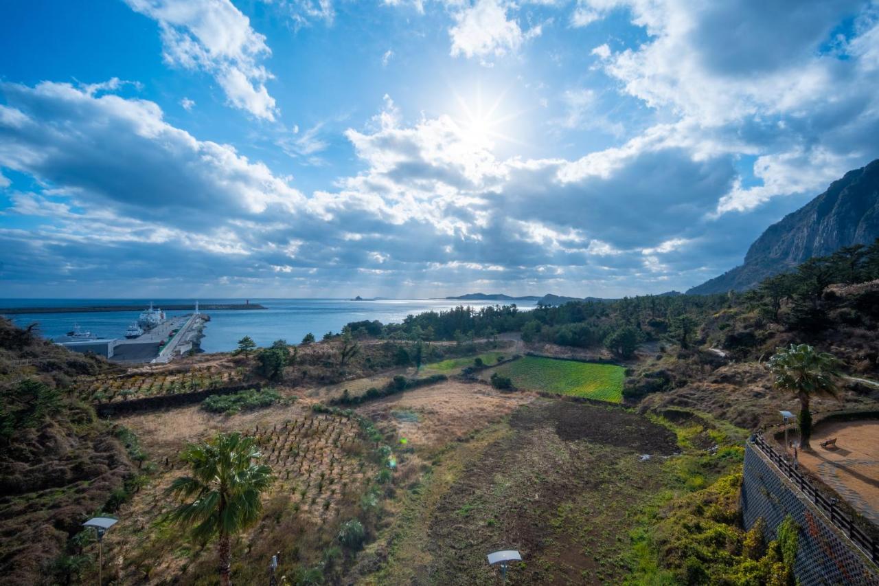 Y Resort Jeju Σεογκουίπο Εξωτερικό φωτογραφία