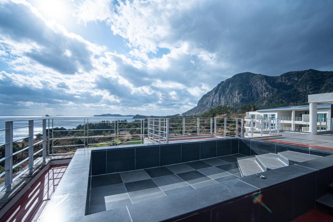 Y Resort Jeju Σεογκουίπο Εξωτερικό φωτογραφία