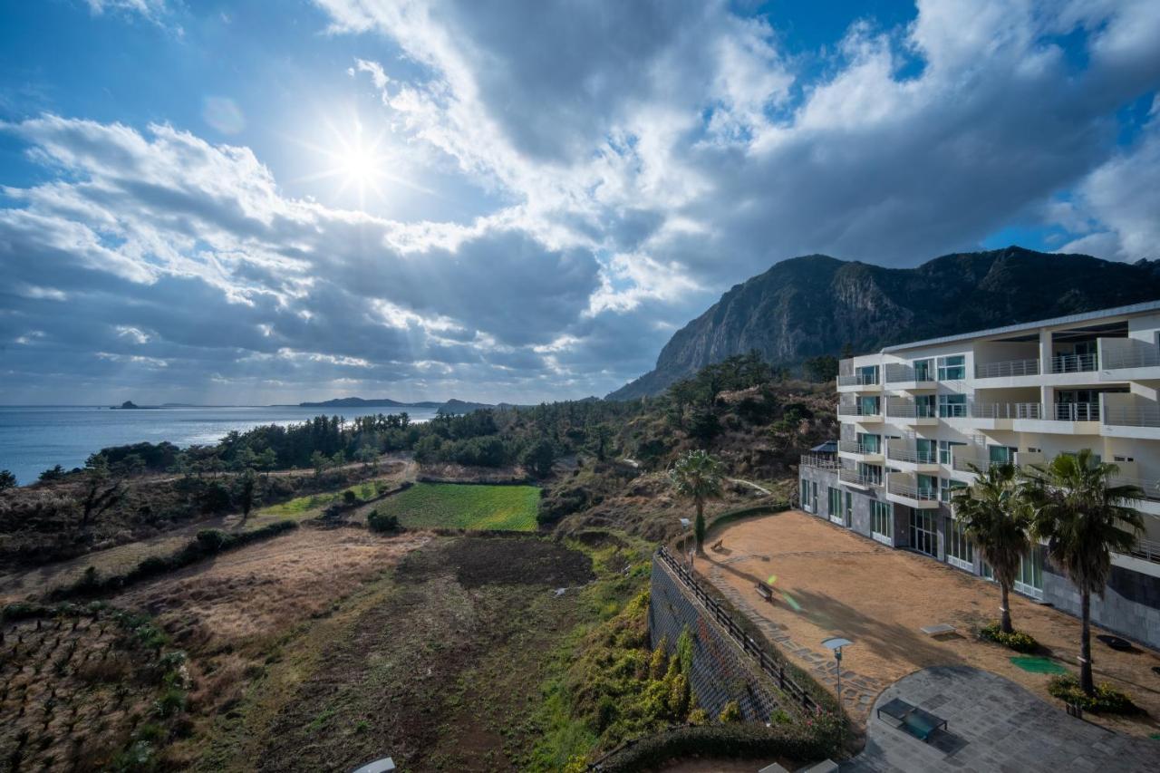 Y Resort Jeju Σεογκουίπο Εξωτερικό φωτογραφία