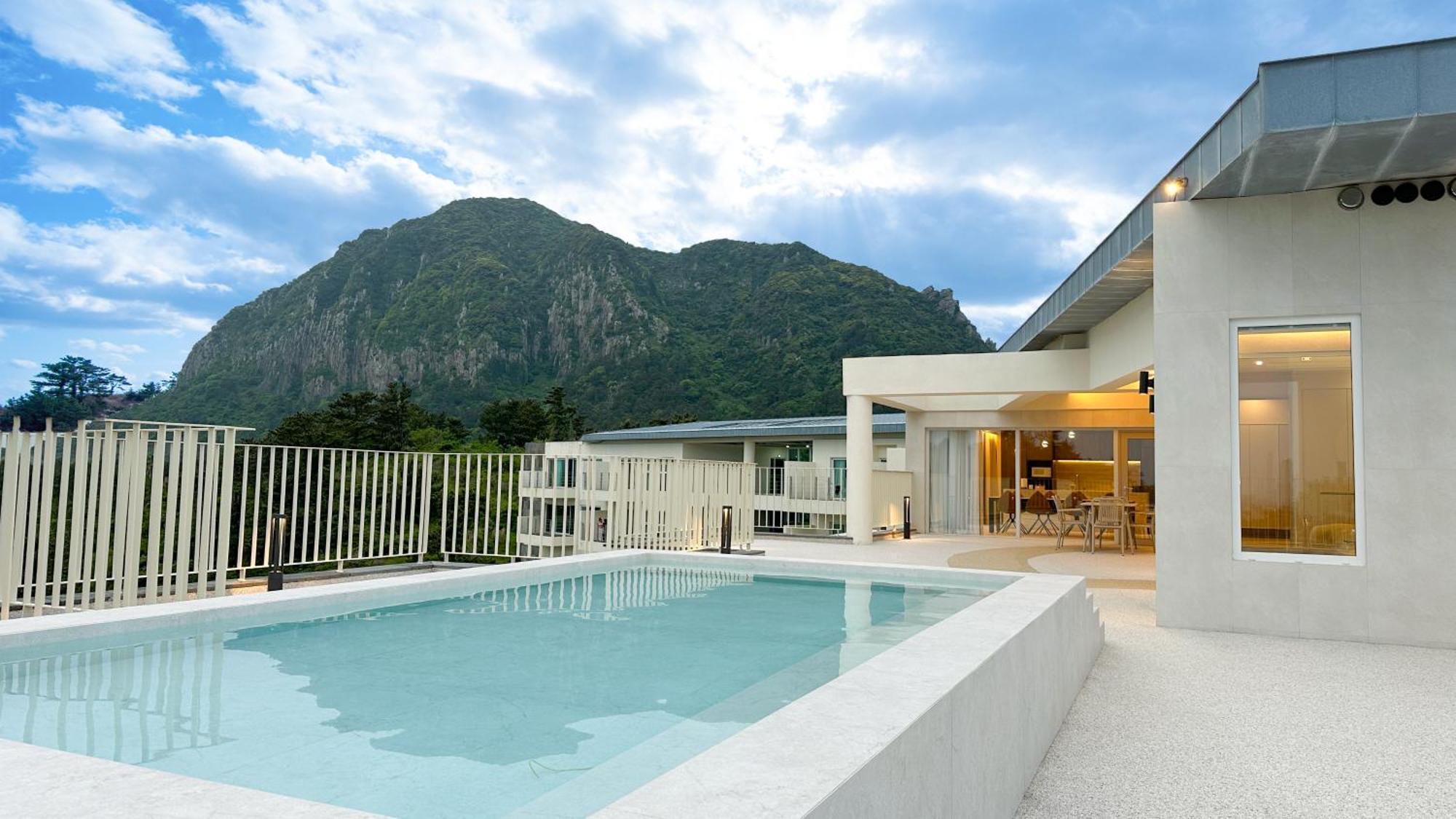 Y Resort Jeju Σεογκουίπο Εξωτερικό φωτογραφία