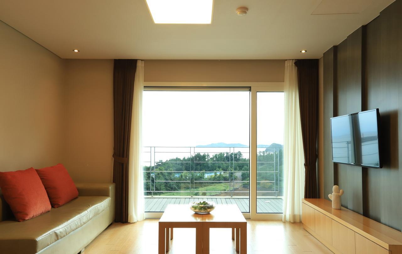Y Resort Jeju Σεογκουίπο Εξωτερικό φωτογραφία
